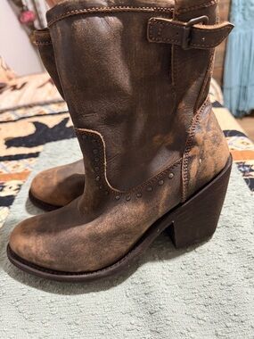 Distressed Brown Leather Western-Style Block Heel Boots